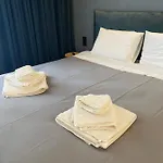 Luxury * 阿克拉塔