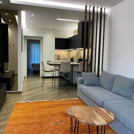 Luxury דירה אקרטה