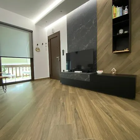 Luxury דירה